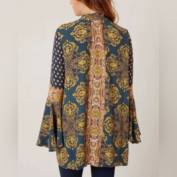 Free People Magic Mystery Tunic Shirt Navy Blue High Low Hem Bell Sleeves Large - Picture 6 of 6